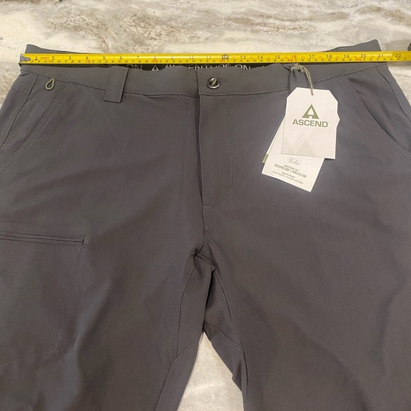 Ascend Explorer Water Resistant Pants Men's 42x30 Phantom Gray Bass Pro NWT - Picture 14 of 16